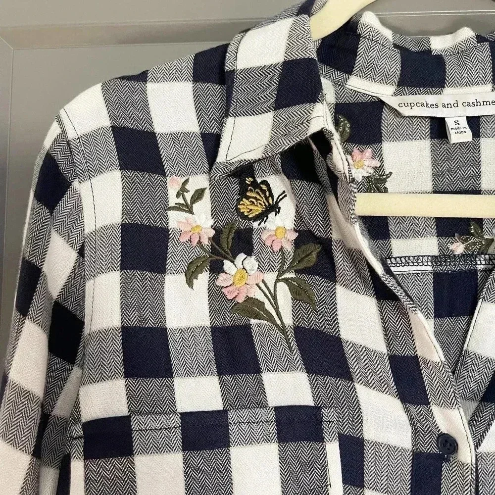 Cupcakes And Cashmere Check Floral Embroidery Collared Button Down Shirt Small - Picture 5 of 11